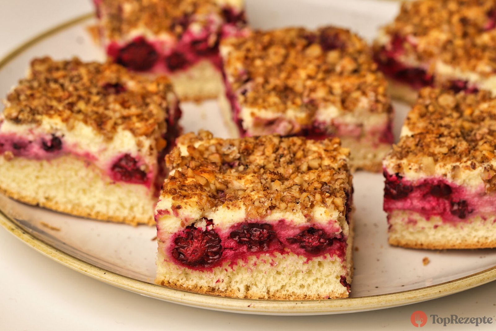 Leckerer Brombeerkuchen, der alle meine Nachbarn begeistern konnte. Der ...